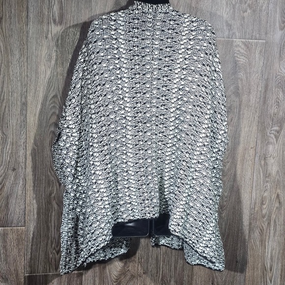 Chicos Open Front Knit Cardigan Sweater Jacket Gold Accents Black White OS - Picture 10 of 14